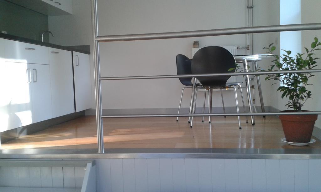 Klein Ni'jenhoes Apartment *
